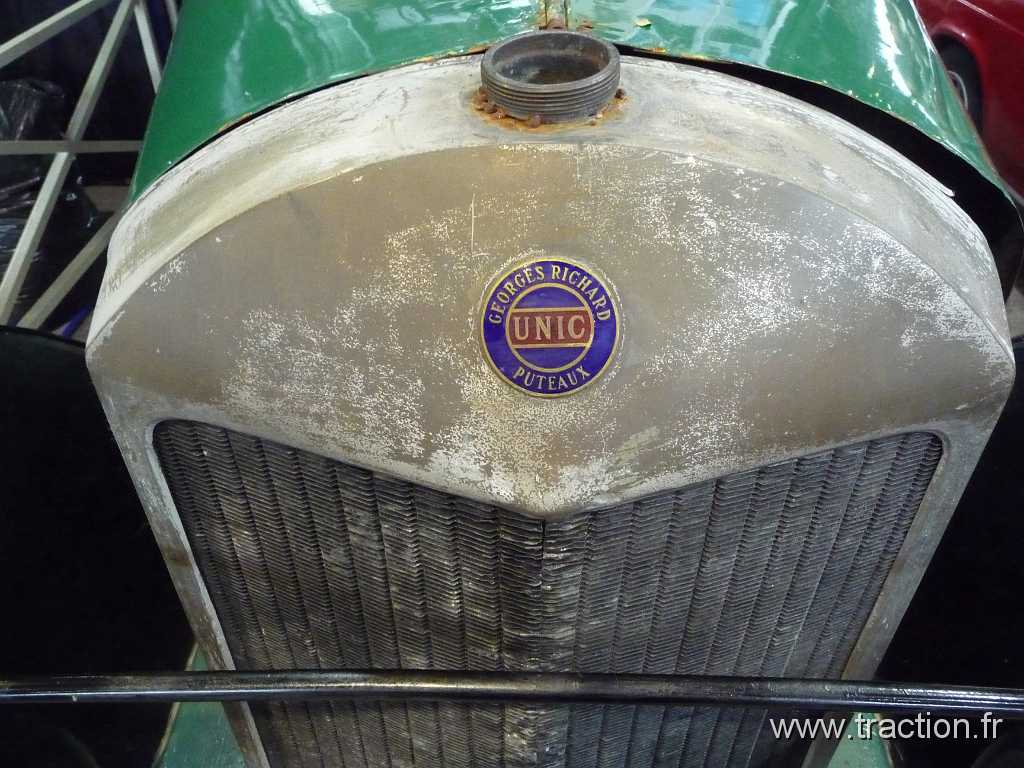 2011_epoquauto (41).jpg - 05/11/2011 - 69000 LYON - EPOQU'AUTO - 33ème Salon International Autos & Motos Anciennes - Georges Richard UNIC à Puteaux